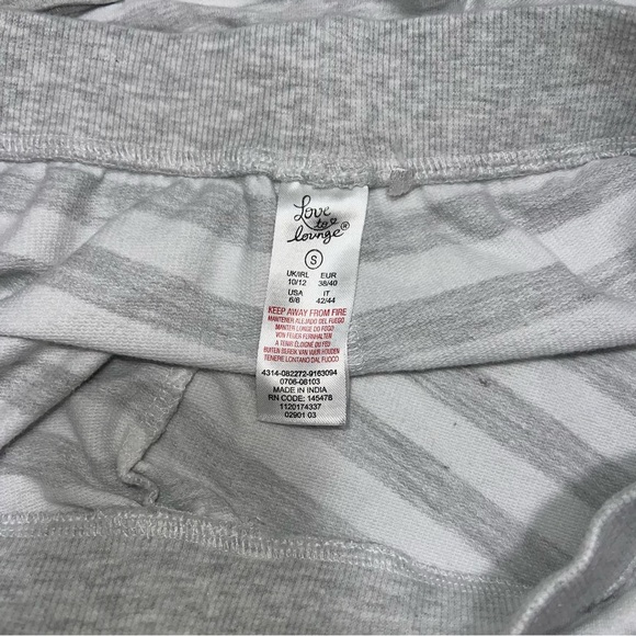 Friends Tv Show Pajama Shorts 2/$25 - Picture 5 of 7